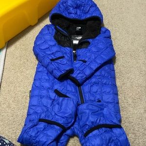 Boys the north face one piece